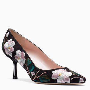 New in box Kate Spade Lynne embroidered suede pumps
